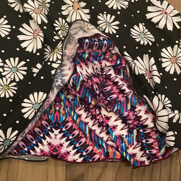 Reversible dress, two patterns - Picture 3 of 3